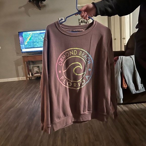 Sweatshirts and jackets - Picture 5 of 5